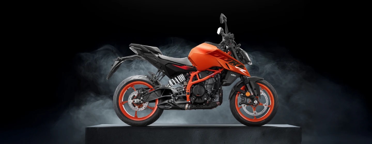 390 DUKE R
